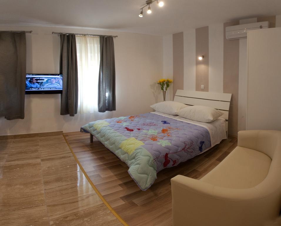 Central Luxury Rooms Izidor Split Bilik gambar